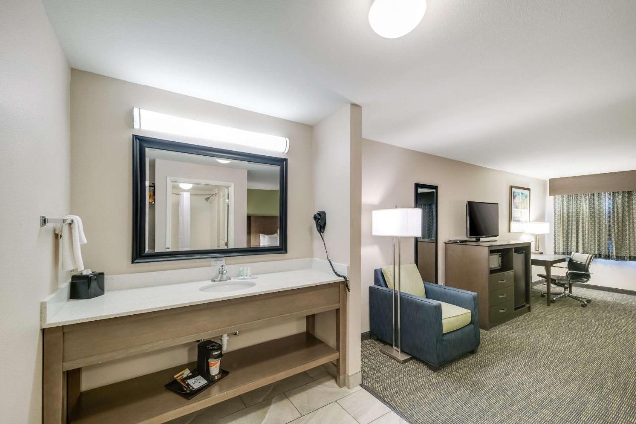 ארדמור Quality Inn & Suites מראה חיצוני תמונה