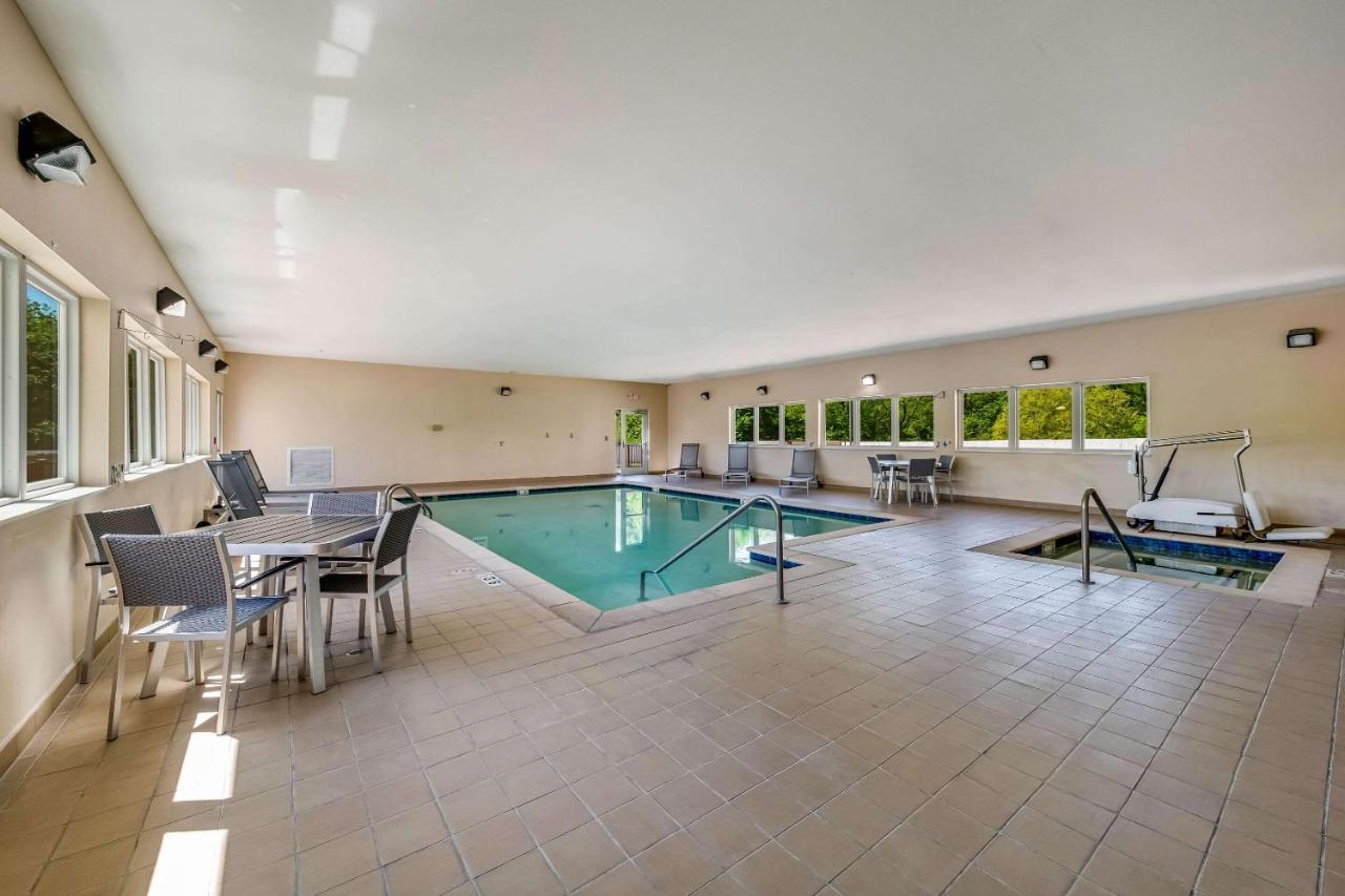 ארדמור Quality Inn & Suites מראה חיצוני תמונה